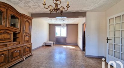 House 5 rooms of 104 m² in Carhaix-Plouguer (29270)