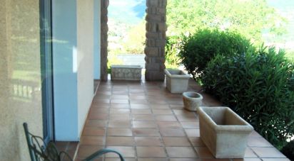 House 6 rooms of 140 m² in Millau (12100)