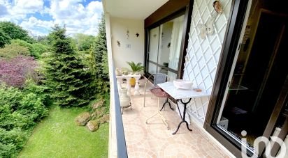Apartment 4 rooms of 85 m² in Les Ulis (91940)