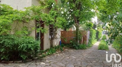 Traditional house 3 rooms of 95 m² in Chatou (78400)