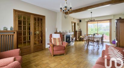 House 5 rooms of 155 m² in Beuvry-la-Forêt (59310)