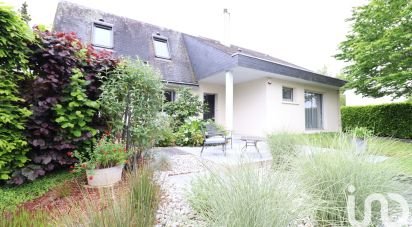 Maison d’architecte 7 pièces de 297 m² à Chambray-lès-Tours (37170)