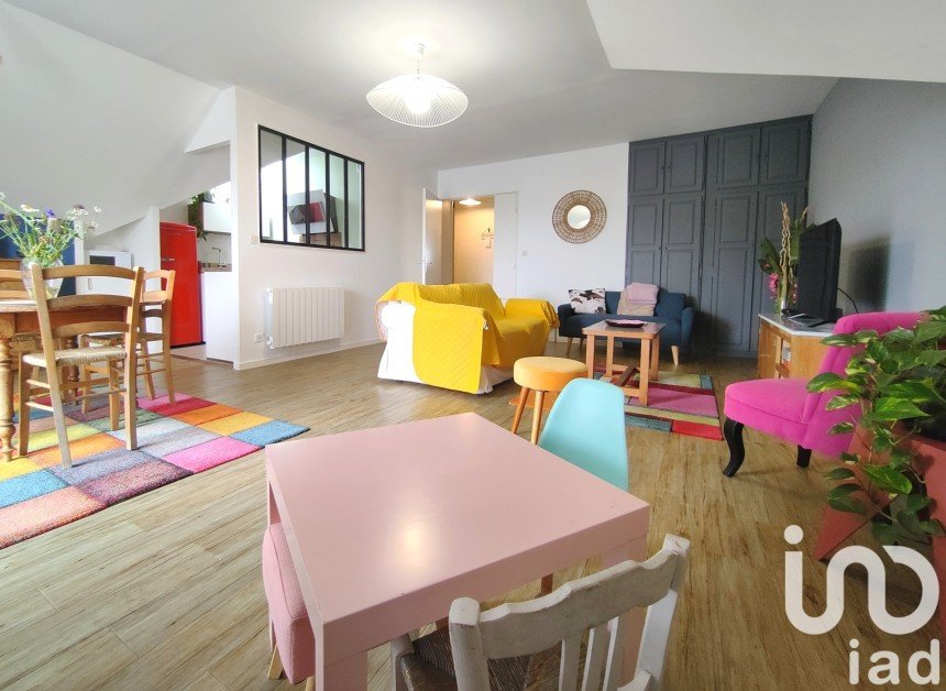 Apartment 3 rooms of 73 m² in Rambouillet (78120)
