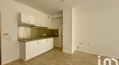 Apartment 1 room of 36 m² in Saint-Pierre-du-Perray (91280)