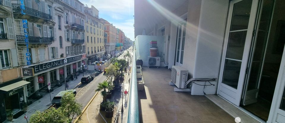 Apartment 5 rooms of 111 m² in Nice (06000)