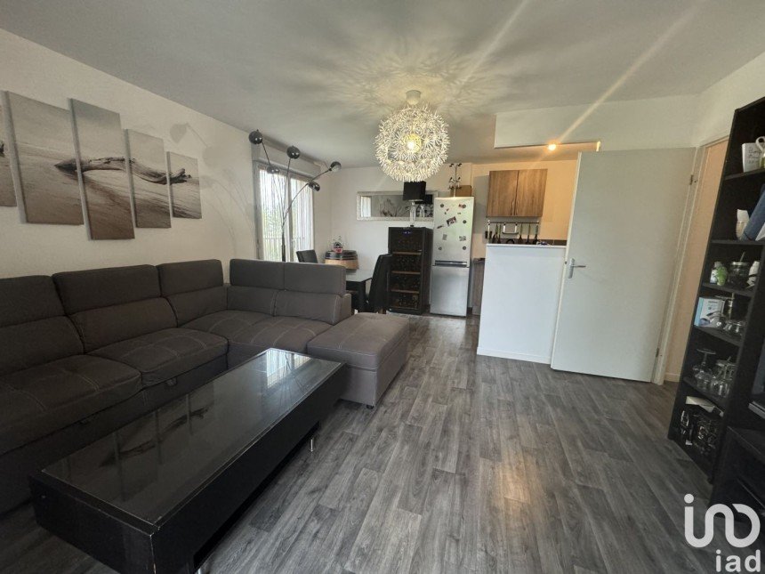 Appartement 3 pièces de 64 m² à Vert-Saint-Denis (77240)