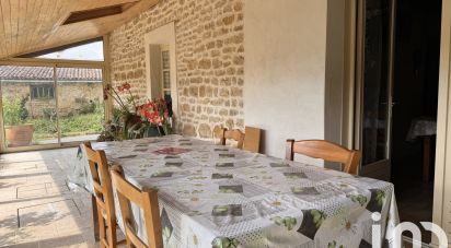 Country house 4 rooms of 105 m² in Foussais-Payré (85240)