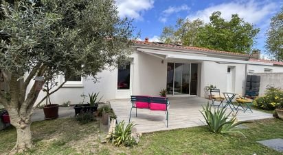 House 4 rooms of 86 m² in Royan (17200)