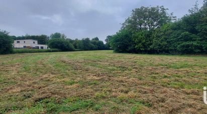 Land of 3,712 m² in Saint-Alban (22400)