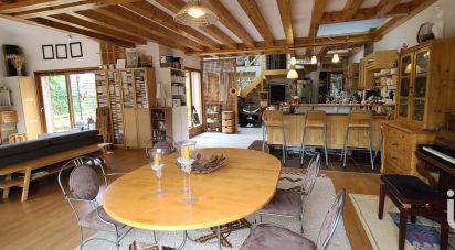 Traditional house 7 rooms of 166 m² in Les Molières (91470)