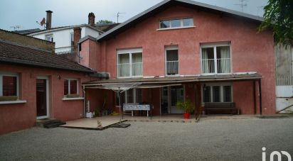House 6 rooms of 163 m² in Bourbonne-les-Bains (52400)