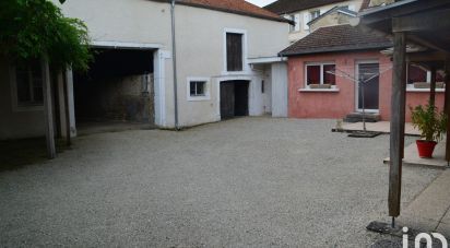 Maison 6 pièces de 163 m² à Bourbonne-les-Bains (52400)