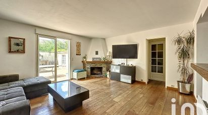 Traditional house 6 rooms of 130 m² in Orly (94310)
