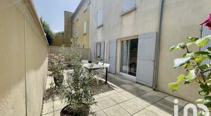 Apartment 2 rooms of 46 m² in Sainte-Cécile-les-Vignes (84290)