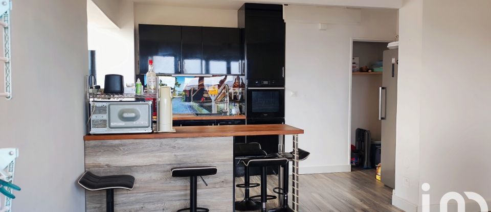 Apartment 3 rooms of 65 m² in Toulon (83000)
