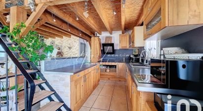 Traditional house 3 rooms of 164 m² in Fontès (34320)