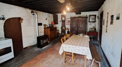 House 5 rooms of 85 m² in Giat (63620)