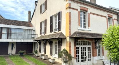 Maison 7 pièces de 183 m² à Champsevraine (52500)