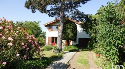 House 7 rooms of 191 m² in Rambouillet (78120)