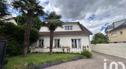 House 6 rooms of 159 m² in Noisy-le-Grand (93160)
