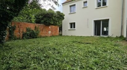 House 5 rooms of 90 m² in Lardy (91510)
