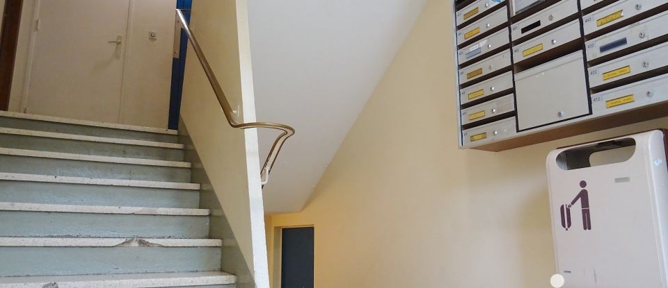 Apartment 4 rooms of 71 m² in Ris-Orangis (91130)