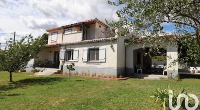 House 7 rooms of 190 m² in Fox-Amphoux (83670)