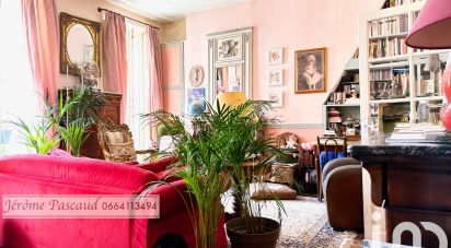 Apartment 3 rooms of 77 m² in Versailles (78000)