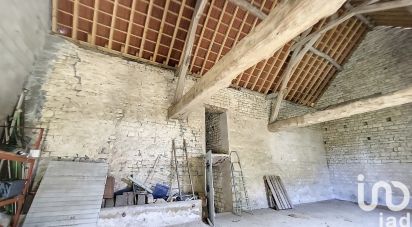 Barn conversion 1 room of 96 m² in Moulins-en-Tonnerrois (89310)