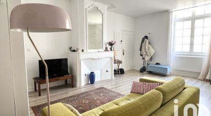 Apartment 4 rooms of 102 m² in La Rochelle (17000)