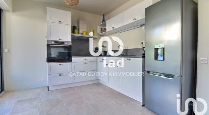 Duplex 4 rooms of 95 m² in Saint-Cyr-sur-Mer (83270)