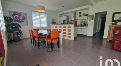 House 9 rooms of 212 m² in Blanquefort (33290)