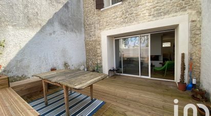 House 4 rooms of 145 m² in L'Éguille (17600)