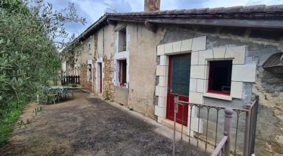 House 6 rooms of 140 m² in Montbron (16220)