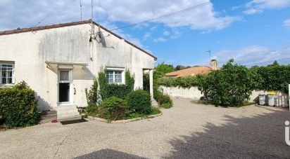 Traditional house 6 rooms of 125 m² in Tonnay-Charente (17430)