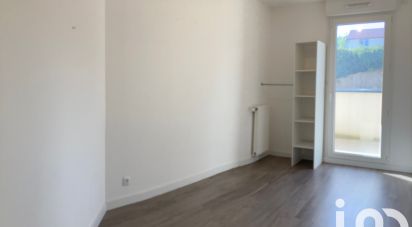 Apartment 3 rooms of 54 m² in La Ville-du-Bois (91620)