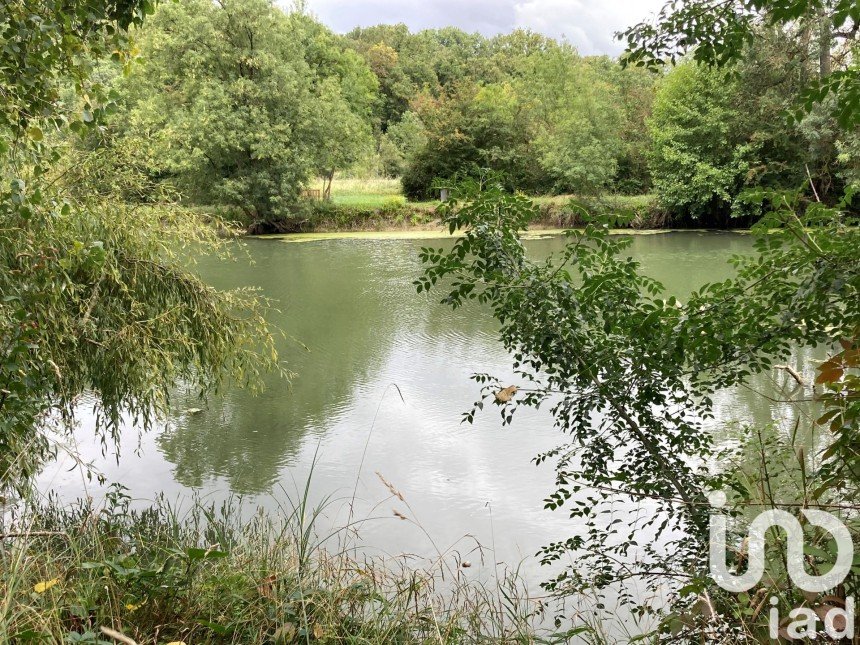Leisure land of 570 m² in Pont-de-Ruan (37260)