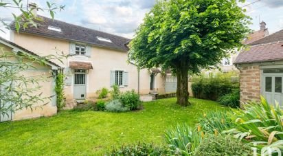 House 6 rooms of 140 m² in Samois-sur-Seine (77920)