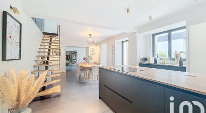Maison d’architecte 7 pièces de 203 m² à Mont-Saint-Aignan (76130)