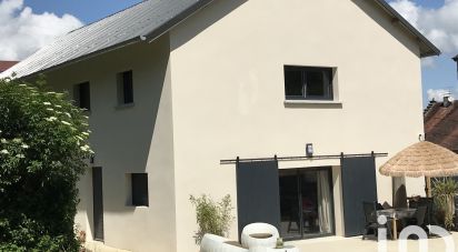 House 6 rooms of 250 m² in Montaigu (39570)