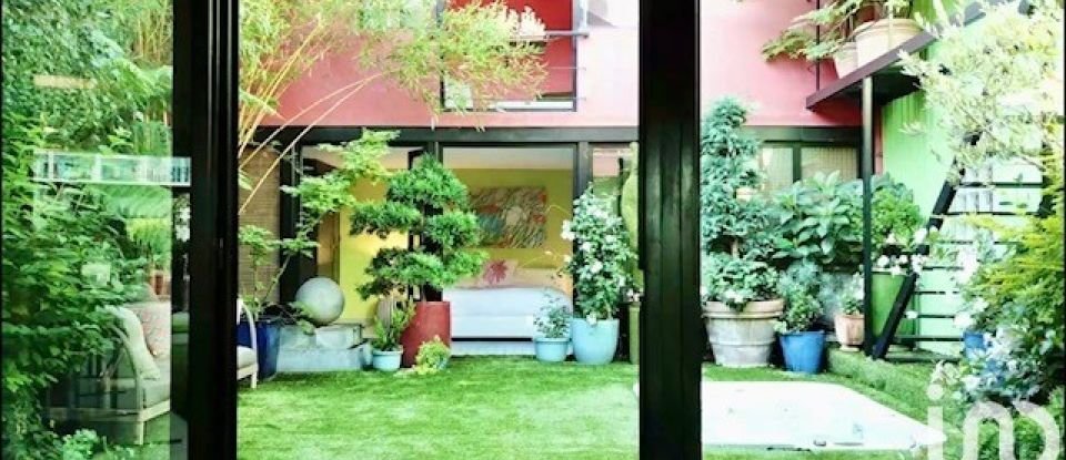 Apartment 12 rooms of 347 m² in Nanterre (92000)