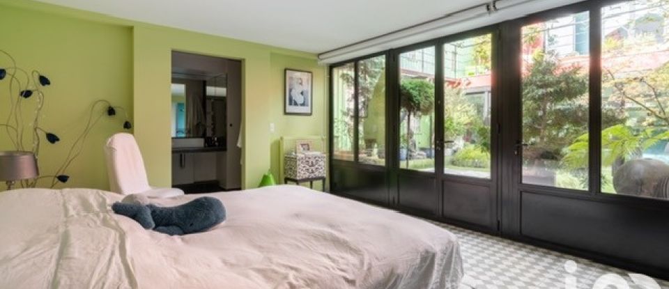 Apartment 12 rooms of 347 m² in Nanterre (92000)