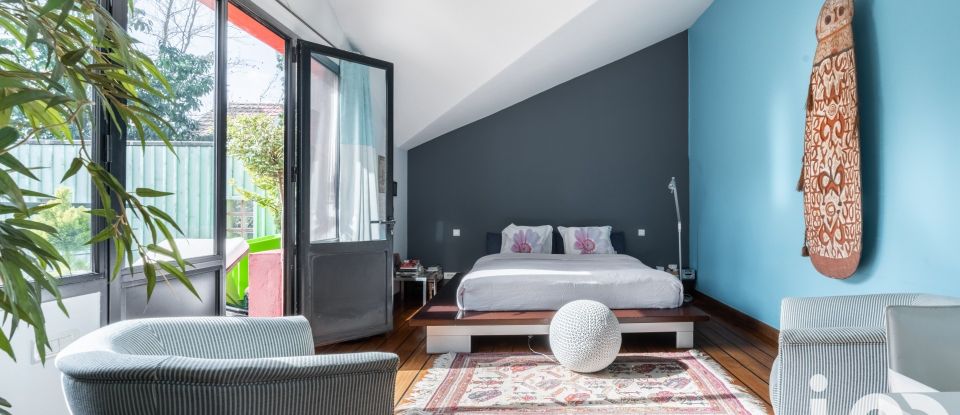 Apartment 12 rooms of 347 m² in Nanterre (92000)