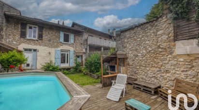 Village house 5 rooms of 151 m² in Le Touvet (38660)