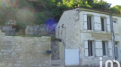 Maison traditionnelle 3 pièces de 69 m² à Saintes (17100)