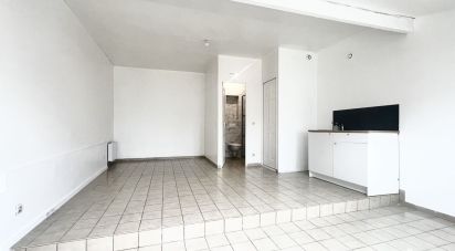 Apartment 1 room of 30 m² in Saint-Germain-lès-Corbeil (91250)