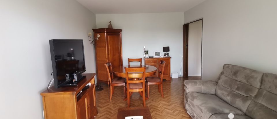 Apartment 3 rooms of 76 m² in Chartres (28000)