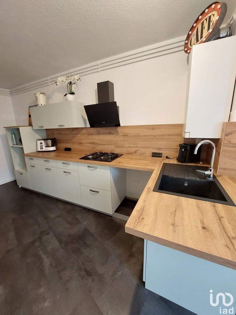 Apartment 3 rooms of 76 m² in Tarbes (65000)