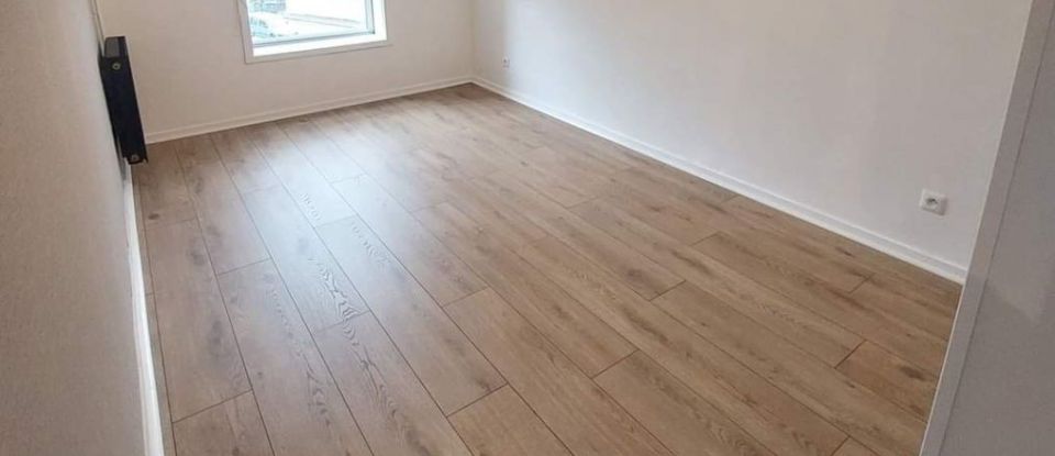 Apartment 3 rooms of 76 m² in Tarbes (65000)