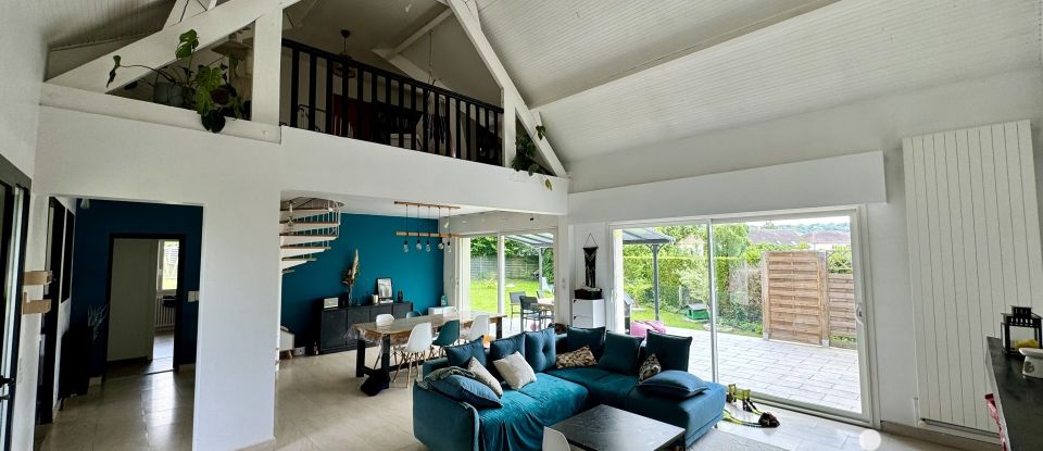 Architectural house 7 rooms of 250 m² in Cinqueux (60940)